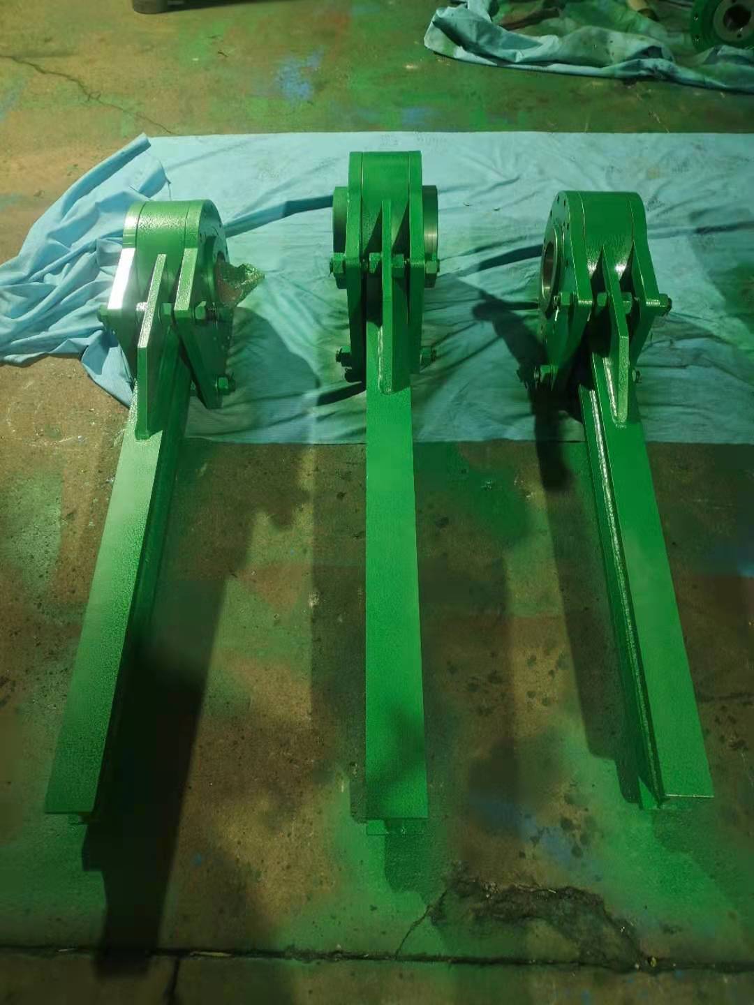 Heavy-duty pulleys